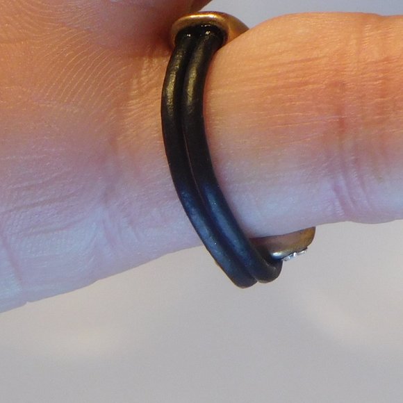 Love Knot Ring - Picture 3 of 3